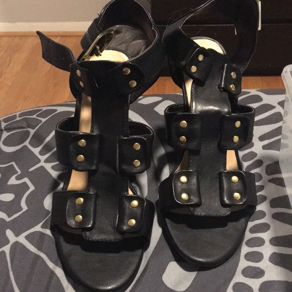 Steve Madden. Size 9. Black.
